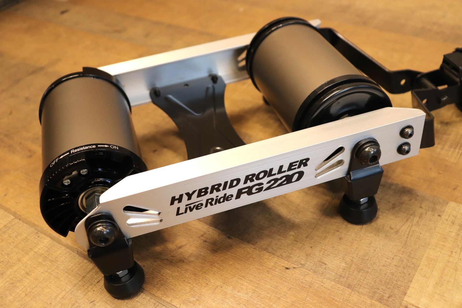 決算 ミノウラ MINOURA LiveRide FG220 ハイブリッドローラー ローラー台 さいたま浦和店