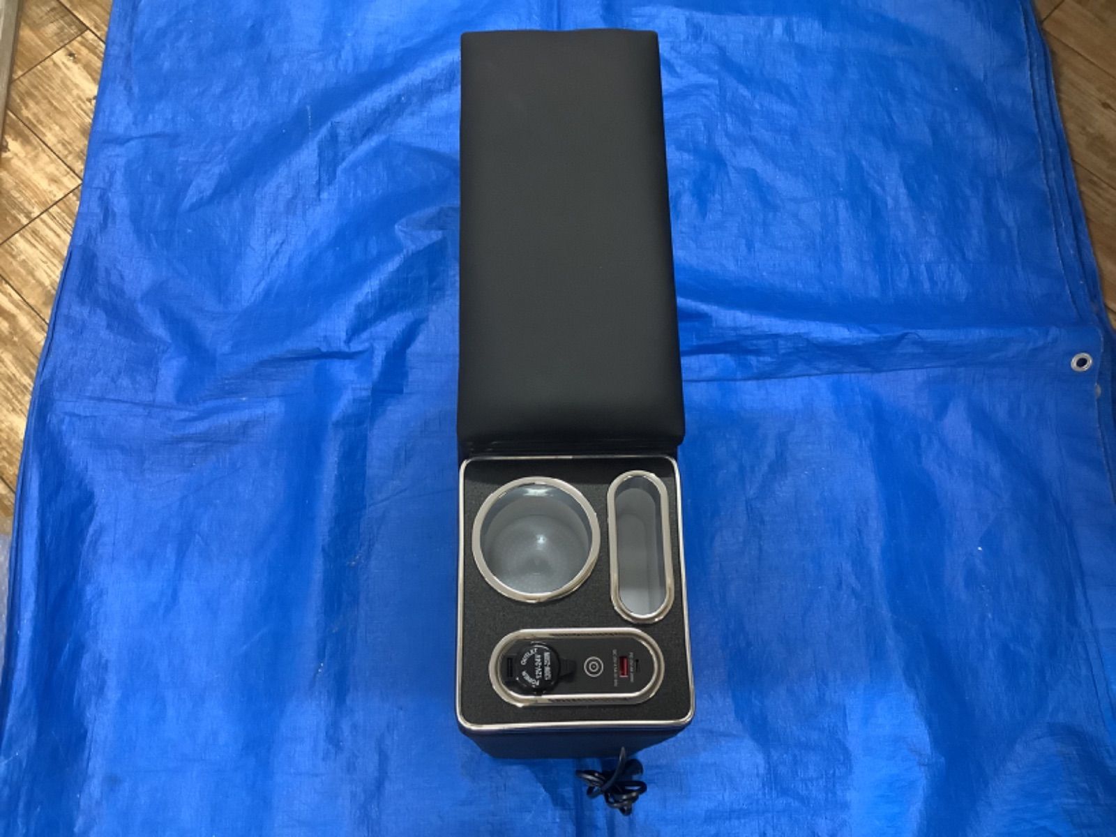 ルーミーコンソールボックス