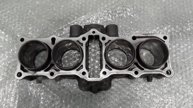 CB400 SUPER FOUR NC31 の シリンダー 1758766411