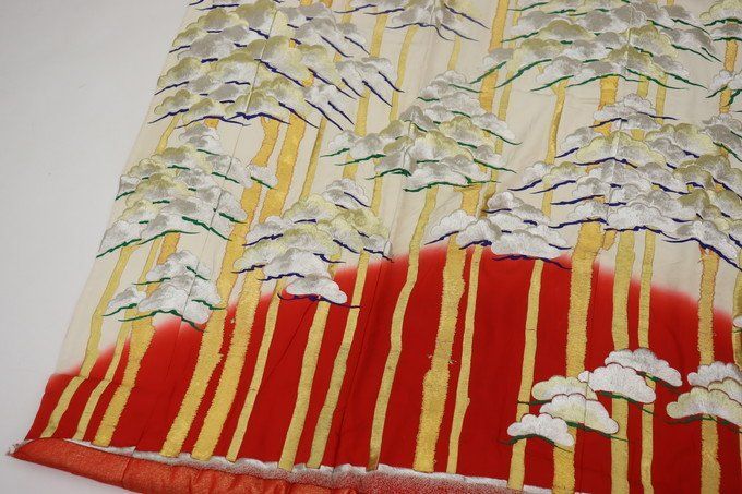 色打掛 金銀 黄金の鶴 金銀の松 used a1091 色打掛 朱