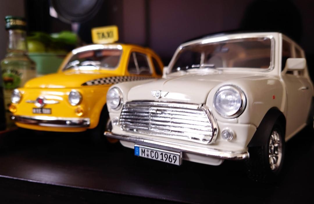 1/18 ミニクーパー Mini Cooper 1969 ダイキャスト製ブラーゴ - メルカリ