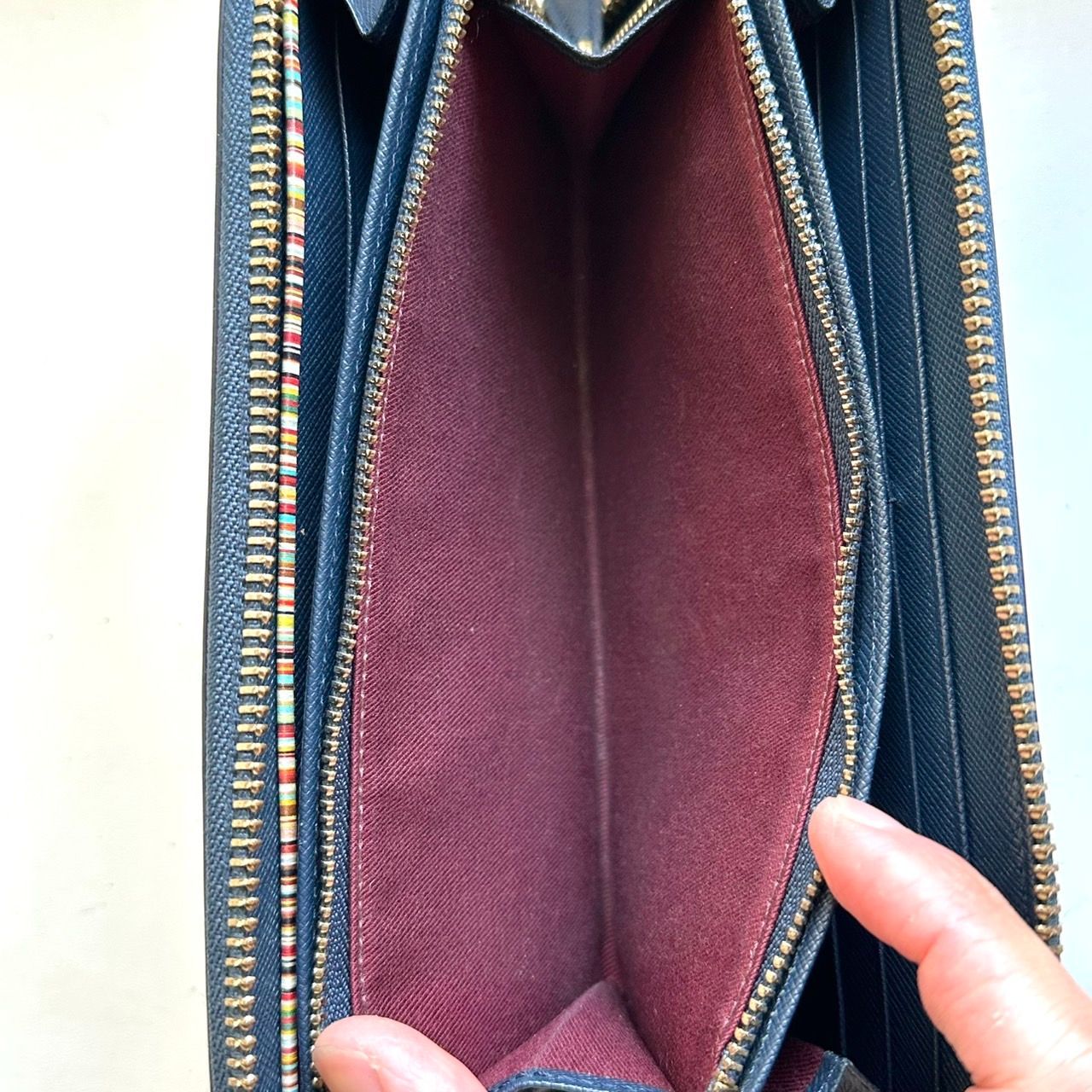 【美品】ポールスミス 長財布 ジップストローグレイン2 レザー ネイビー系 ロゴ 美品】ポールスミス 長財布 ジップストローグレイン2 レザー