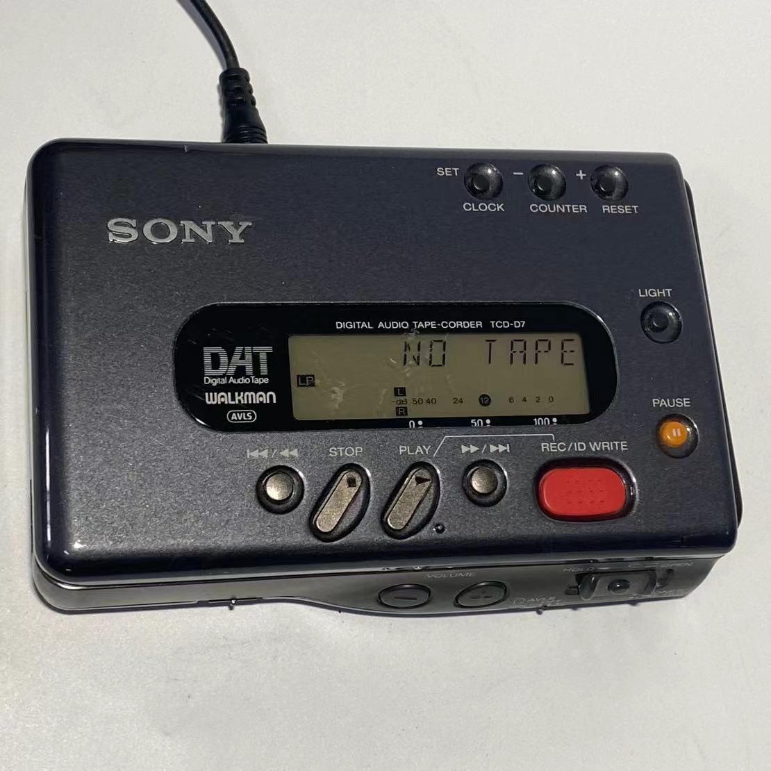 ジャンク SONY DAT WALKMAN Tcd-d7 SONY TCD-D7 / DAT WALKMAN