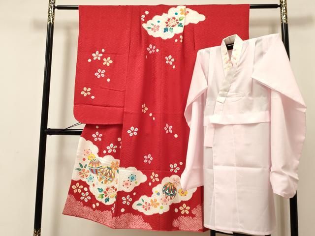 平和屋着物[]七五三　女の子　７歳　祝着　四つ身　襦袢(半衿刺繍)セット　駒刺繍　絞り　雲取り鞠花文　金彩　逸品　DAAR6326ma