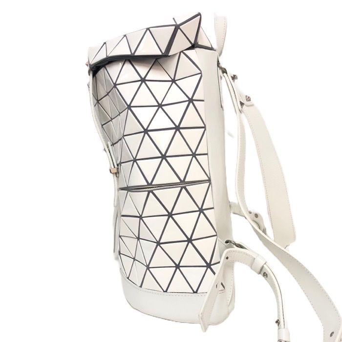 BAOBAO ISSEY MIYAKEバオバオイッセイミヤケ　リュック　ホワイト バオバオ イッセイミヤケ BAOBAO ISSEY MIYAKE リュックサック