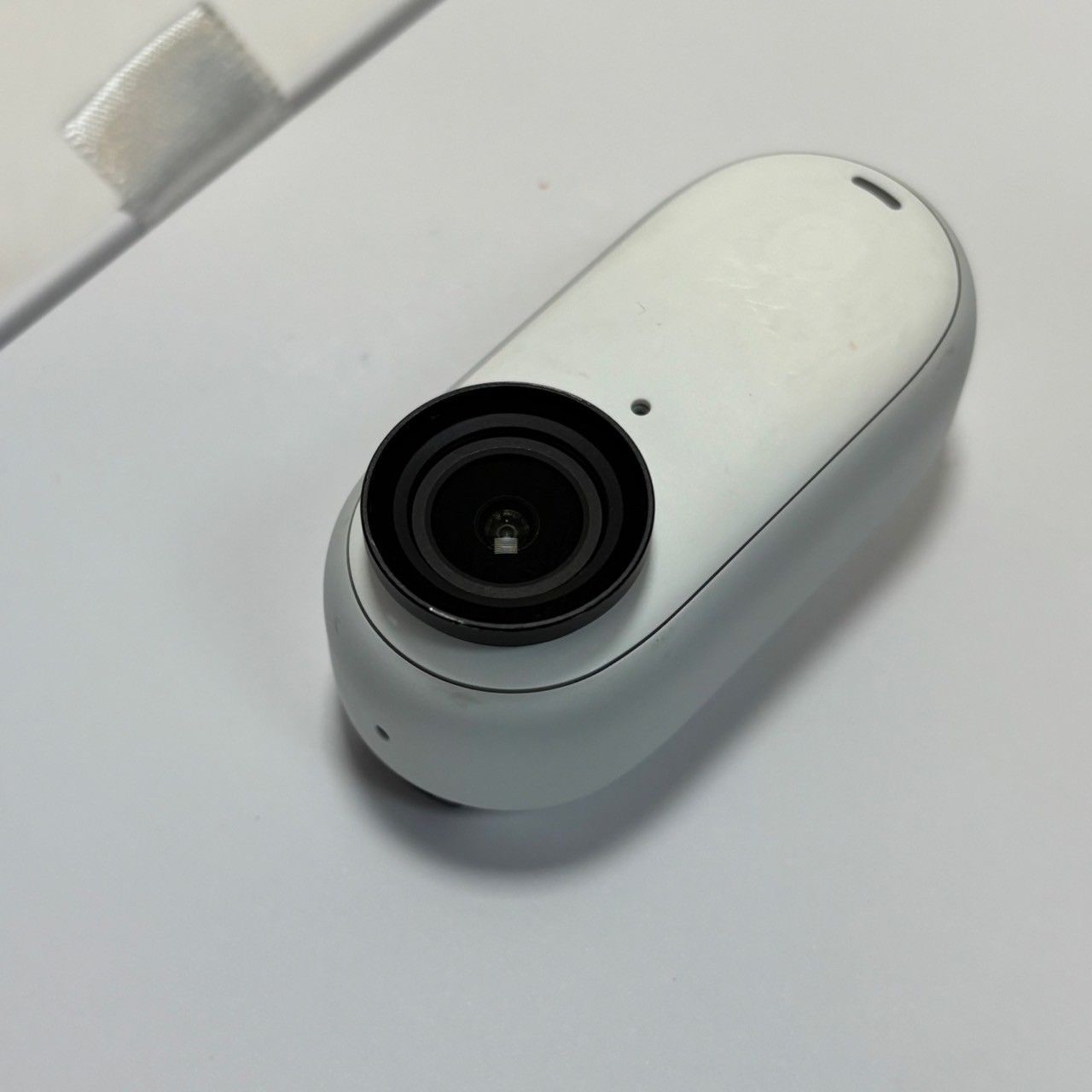 Insta360|GO|3|ホワイト|本体| スクリーンプロテクター付|No.628