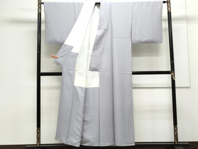 上質な色無地