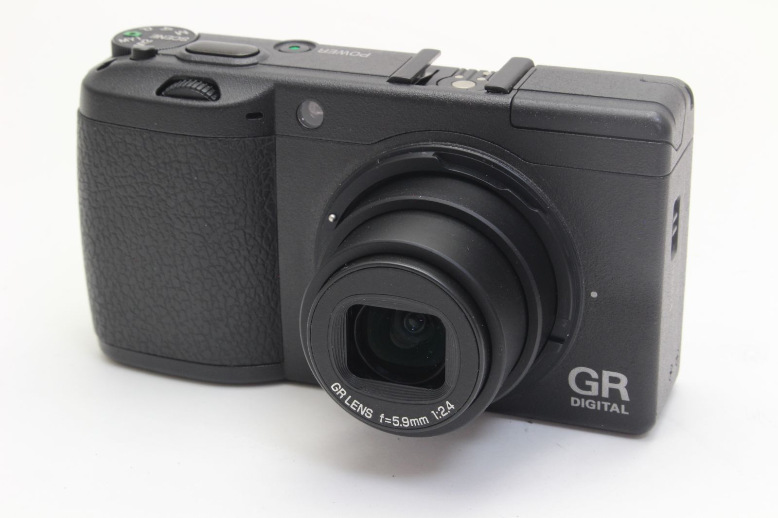 GRⅢ シャッター数1454回 RICOH GRⅢ シャッター数1454回 RICOH 誰か、リコーGR APS-Cのシャッター回数って
