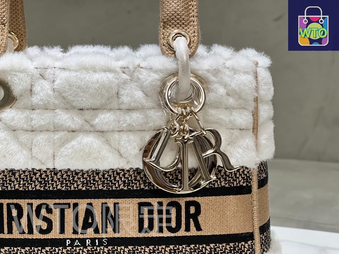 クリスチャン・ディオールのトートバッグ DIOR | ABCDior - PERSONNALISATION - CADEAUX & PERSONNALISATION