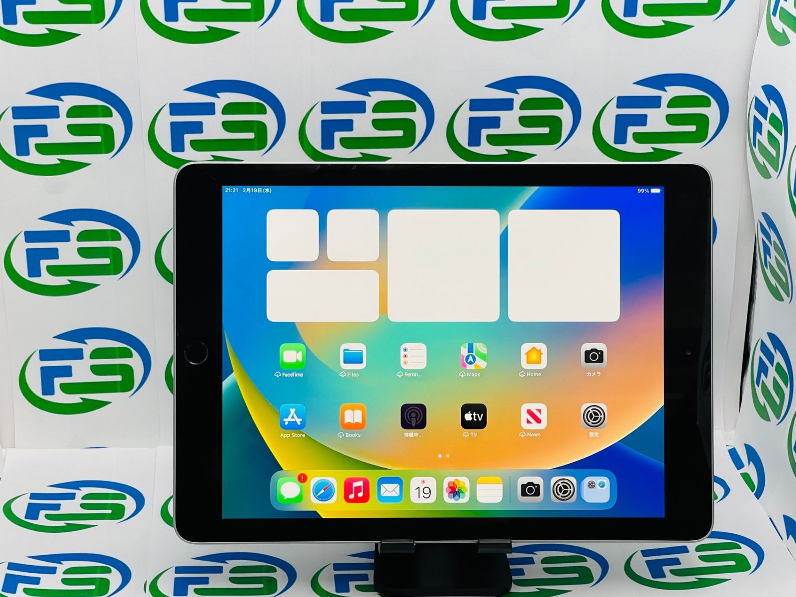 その他】iPad 第5世代 32GB Wi-Fi+Cellular SIMフリー ゴールド 2017年