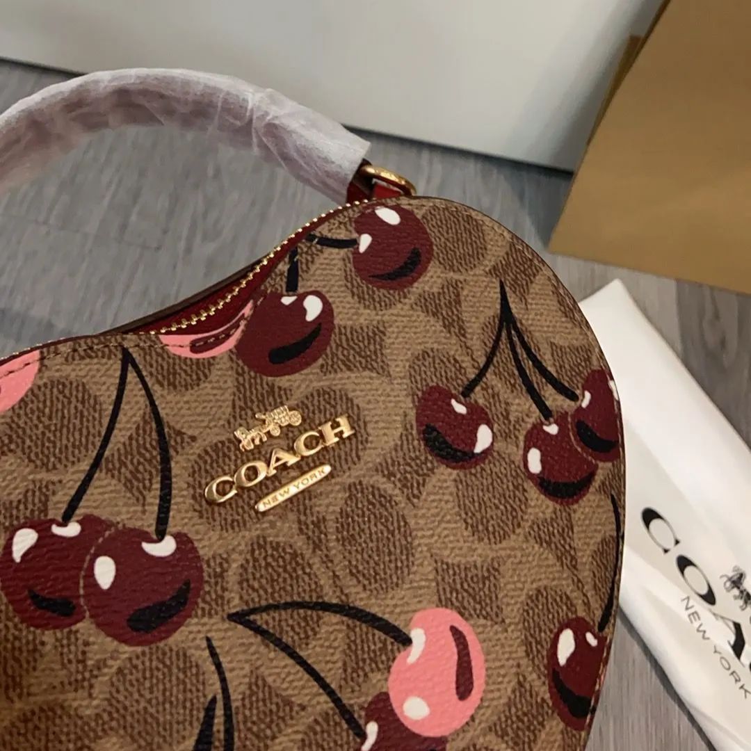 COACH コーチ