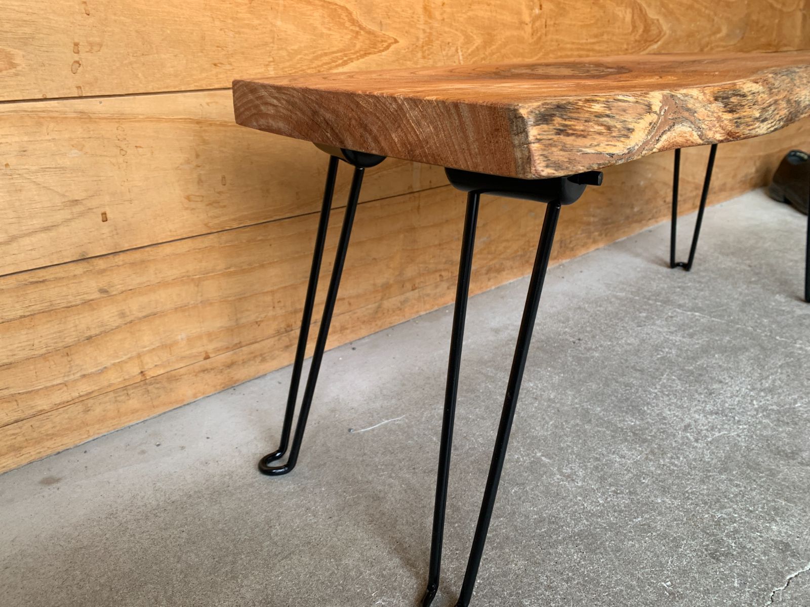 センダン一枚板折り畳みテーブル 69cm