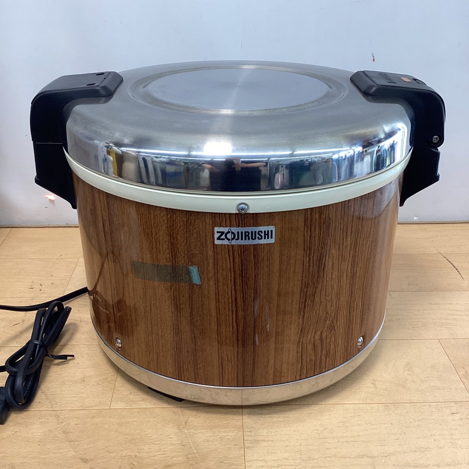 中古の電子保温ジャー 中古美品】象印 業務用電子保温ジャー 3.3升｜大容量6L・飲食店