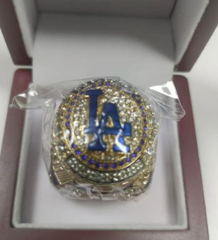 大谷翔平　2024チャンピオンリング　　記念品　ドジャース 化粧箱付　指輪 ケース付き】大谷翔平 2024年 MLB ワールドシリーズ優勝記念