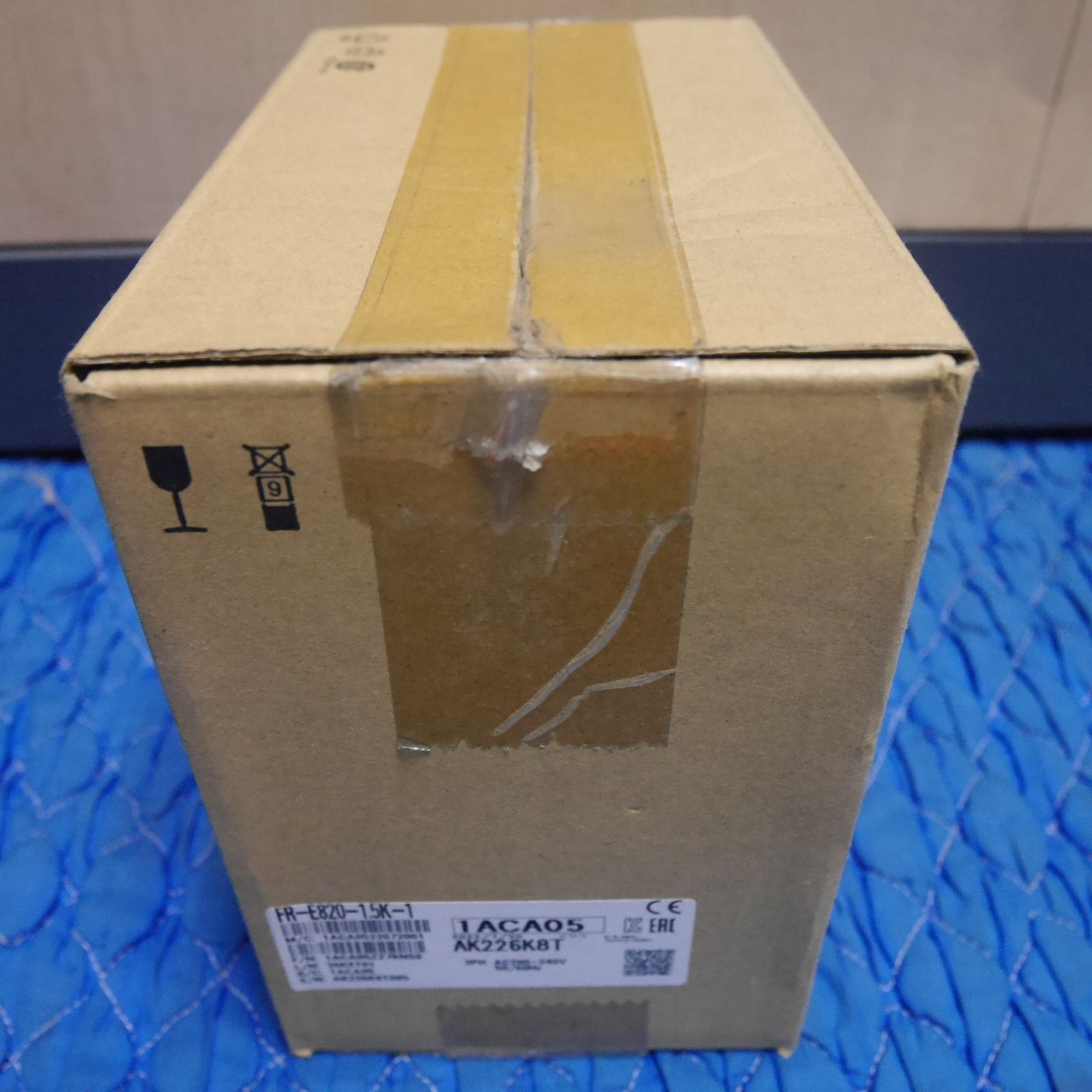 三菱 インバーター FR-E820-1.5K-1 MITSUBISHI 200V