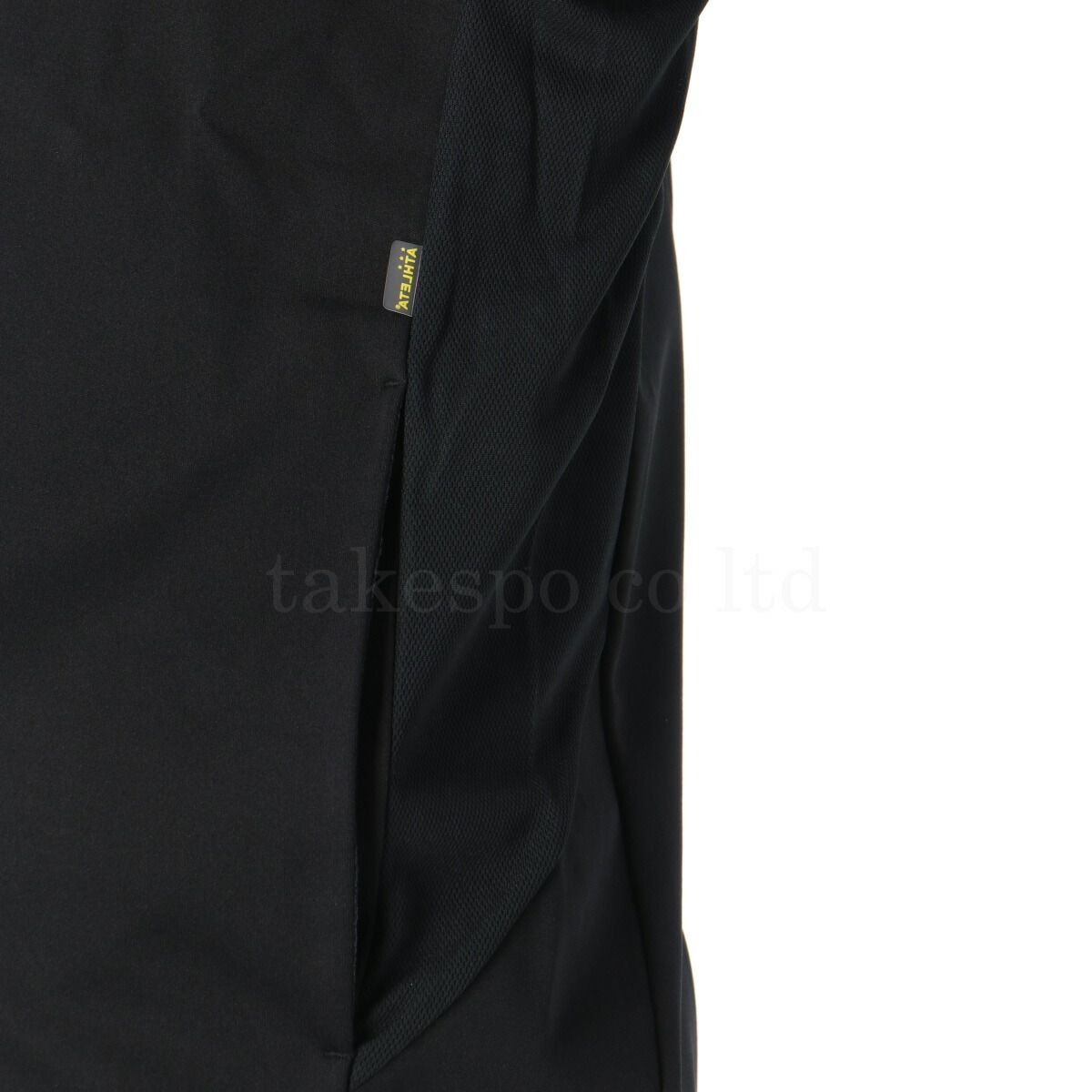 トラックスーツ