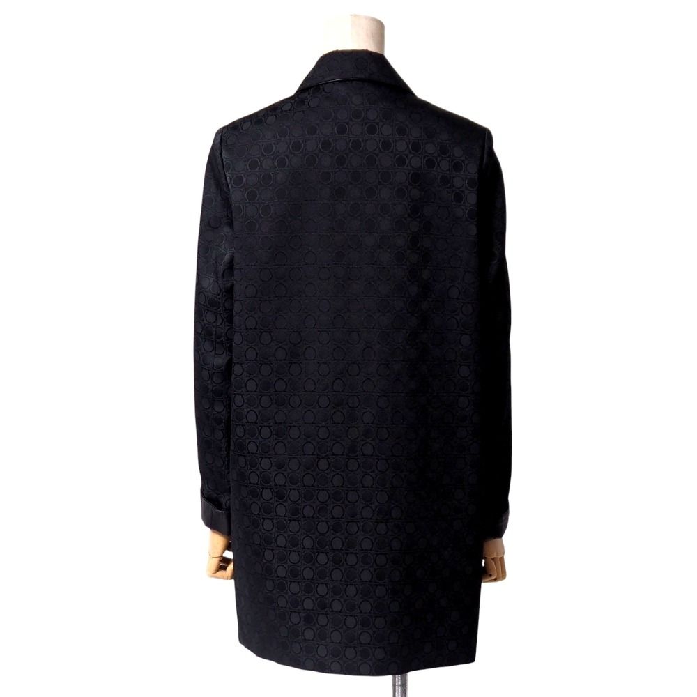 Salvatore Ferragamo - Salvatore Ferragamo アンサンブル M 黒xシルバー(総柄) 【古着】【中古】 Salvatore Ferragamo - Salvatore Ferragamo アンサンブル M 黒x