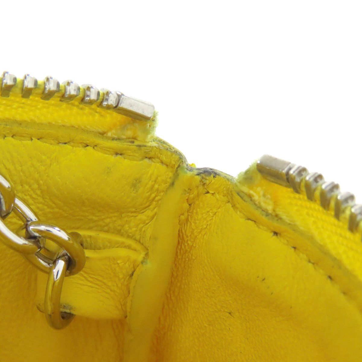 Salvatore Ferragamo サルヴァトーレフェラガモ カットアウト ポーチ  