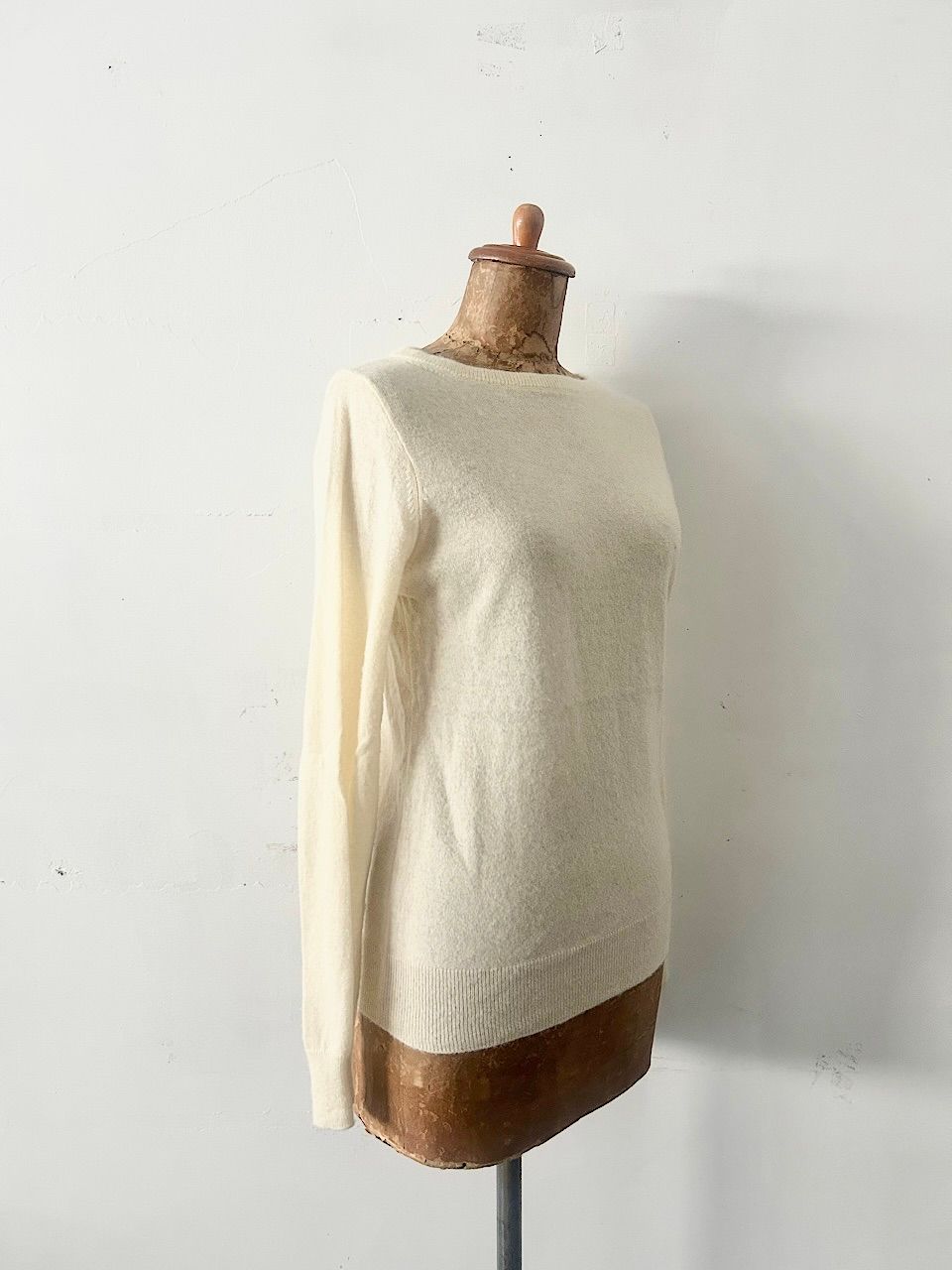 ボートネックセーター