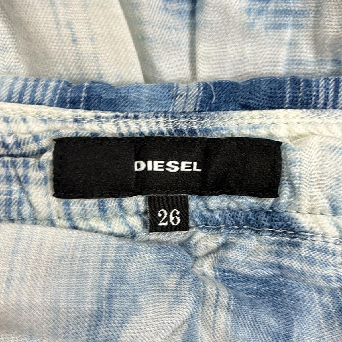 - 白×ライトブルー×ネイビー