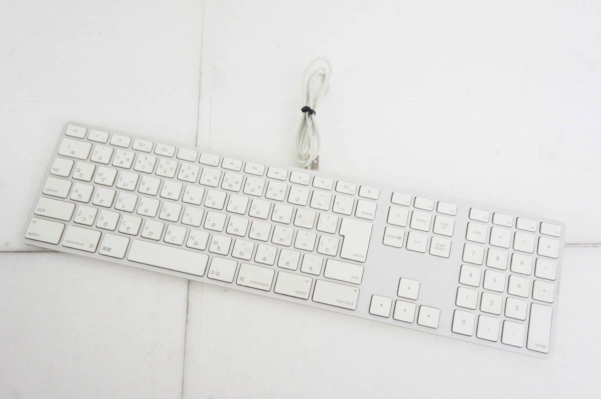 【中古】C Appleアップル USB Keyboard テンキー付 日本語（JIS） MB110J/A A1243