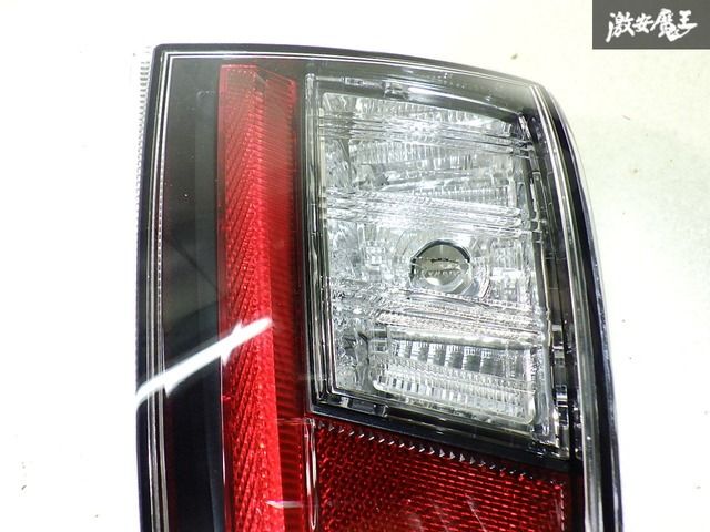 ☆点灯OK/美品☆ トヨタ 純正 ZVW50 50 プリウス 前期 LED