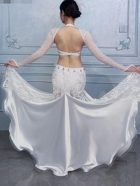 ベリーダンス オリエンタル衣装 羽根 セットアップ ホワイト オーダー