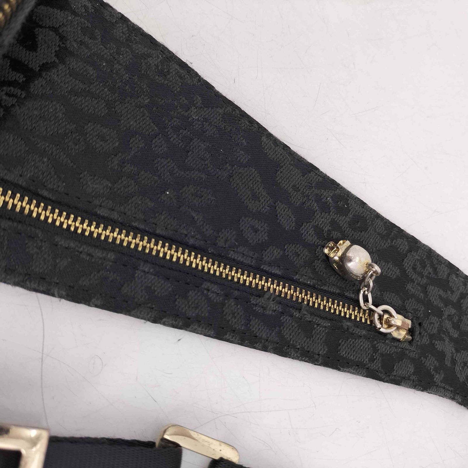 ロエン Roen Leopard Body Bag スカル刻印 レオパード ボディバッグ