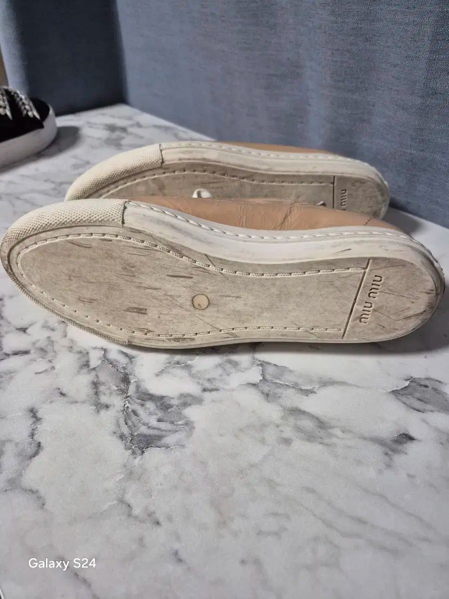 クリスタル ペンダント