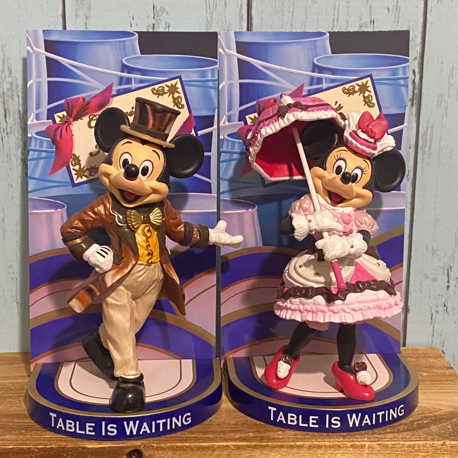 テーブルイズウェイティング フィギュアリン ミッキーマウス&ミニーマウス フィギュアリン テーブル・イズ