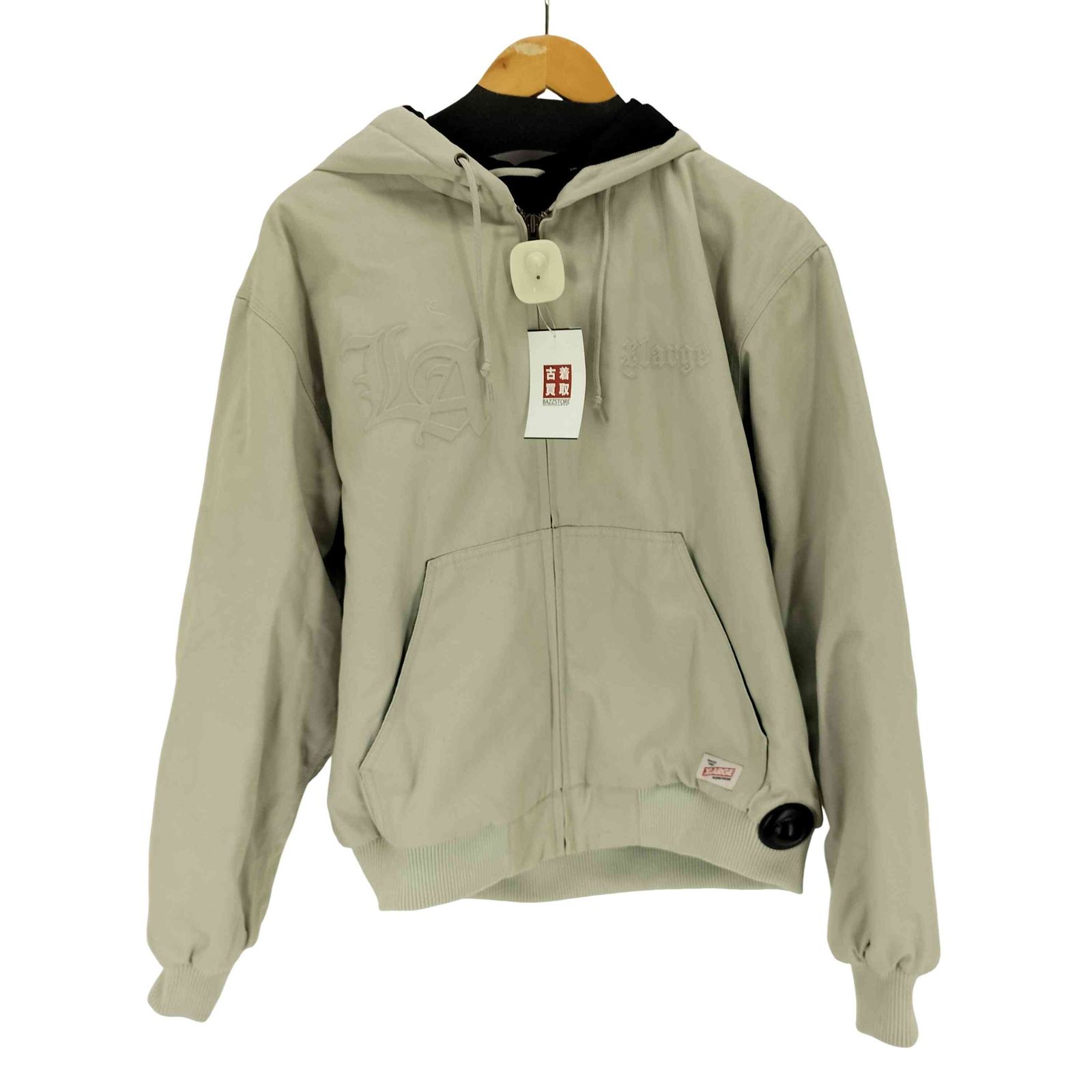 エクストララージ XLARGE EMBOSSED OLD ENGLISH HOODED WORK