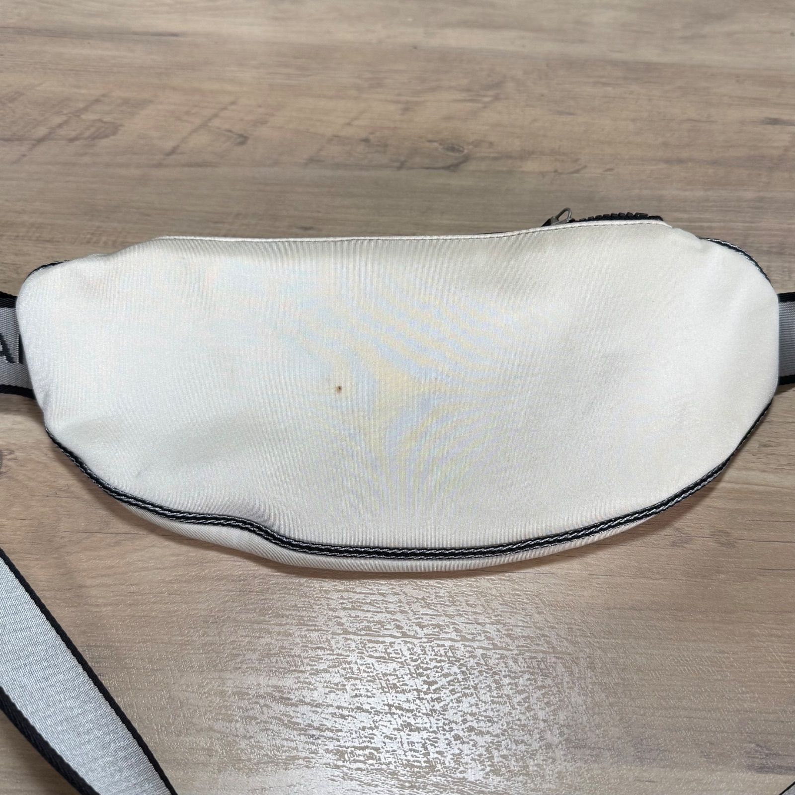 ウエストバッグ