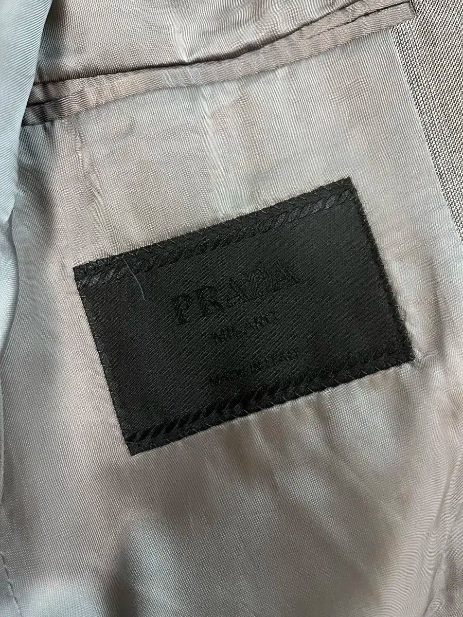 プラダ Prada