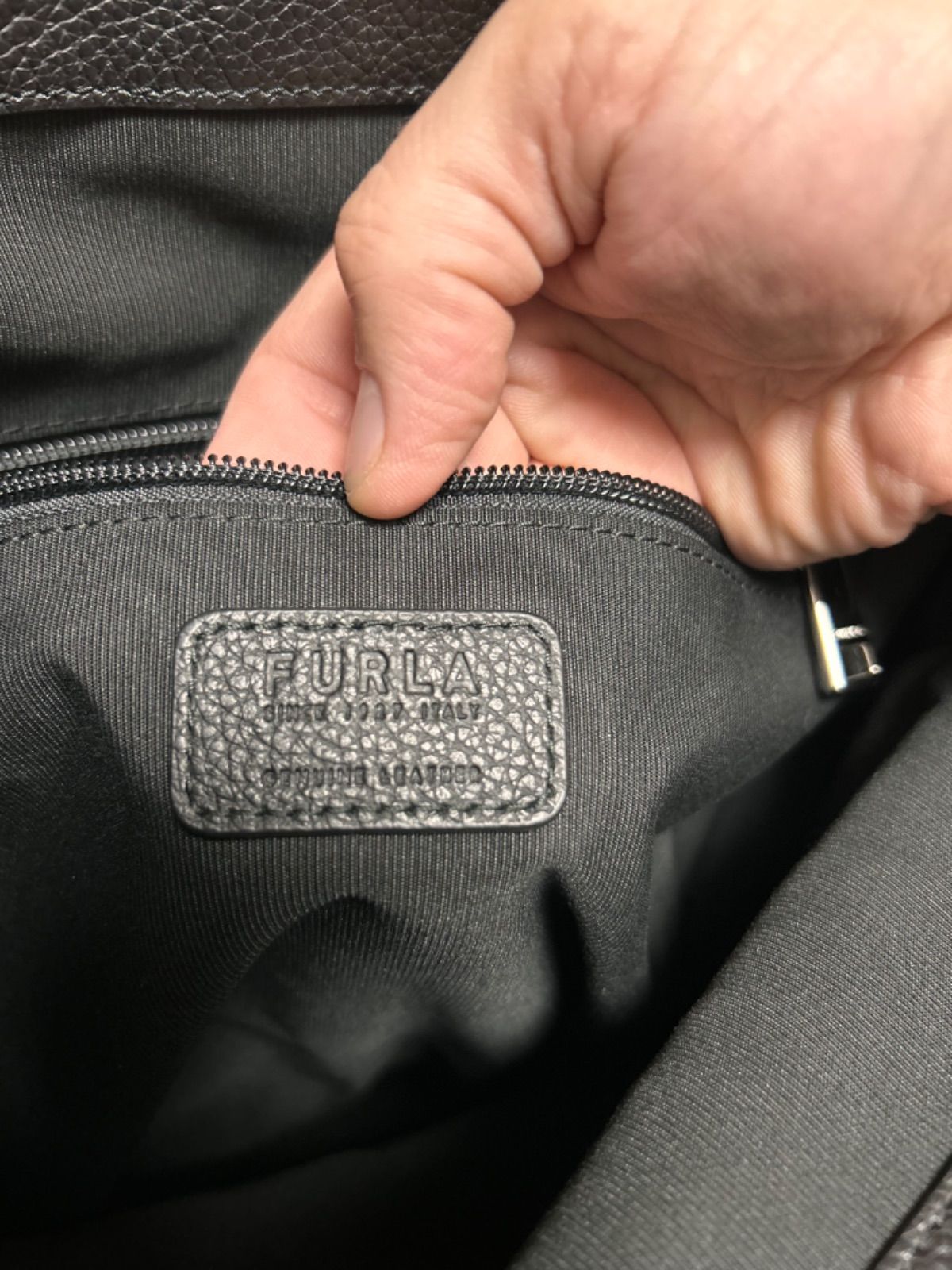 【美品】フルラ　リュック　スキューバ　オールレザー　ハンドバッグ　2way 黒 美品】フルラ リュック スキューバ オールレザー ハンドバッグ 2way 黒