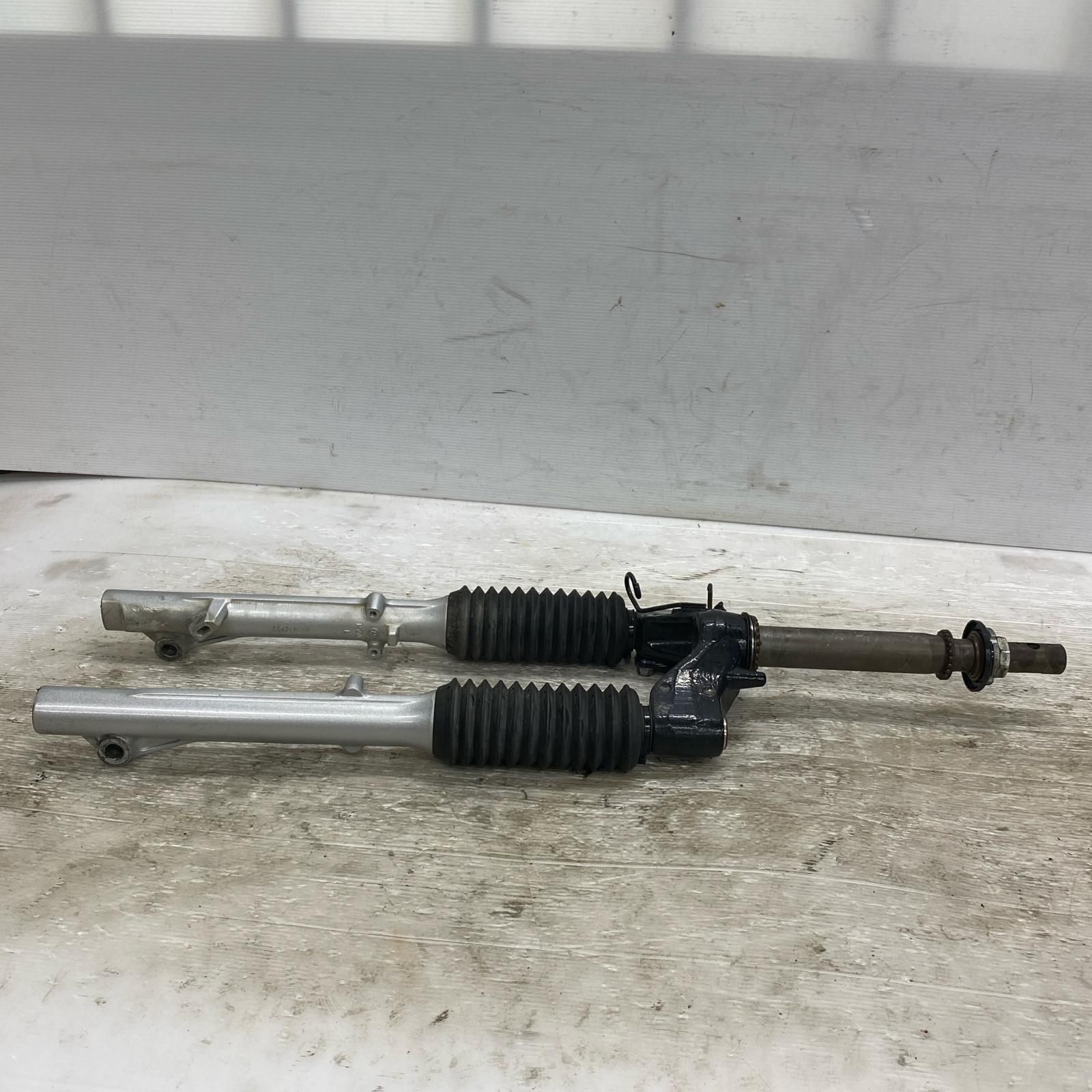 スーパーカブ110プロ（JA07）フロントフォーク / ステム ja07-3000xxスーパーカブPROのフロントフォークです。