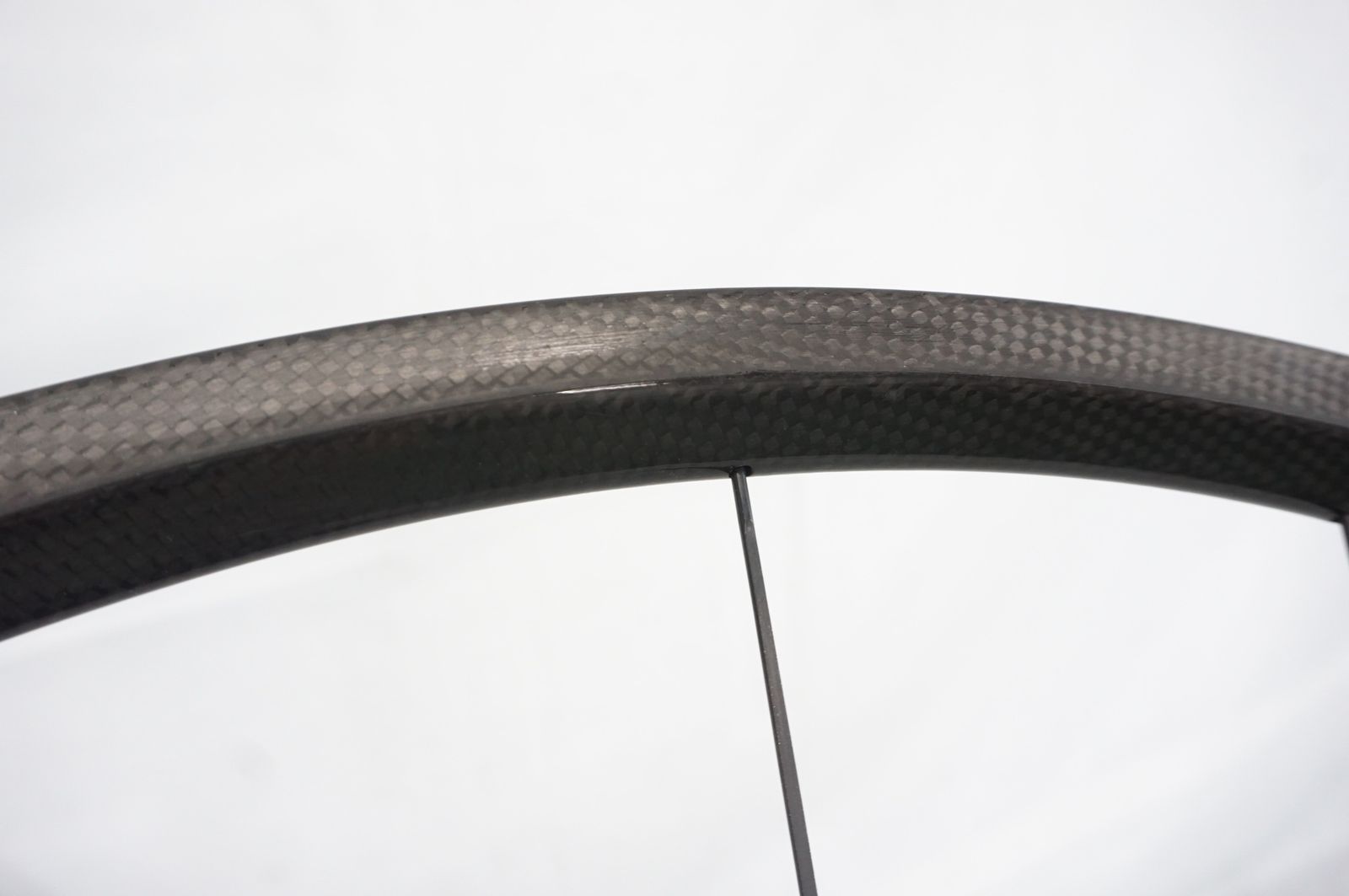 クル CARBON