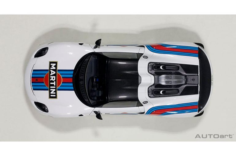 AUTOart 1/18 ポルシェ 918 スパイダー バイザッハ・パッケージ ホワイト/マルティニ・ストライプ 77927 Porsche 918  Spyder Weissach Package White/Martini Stripe - メルカリ