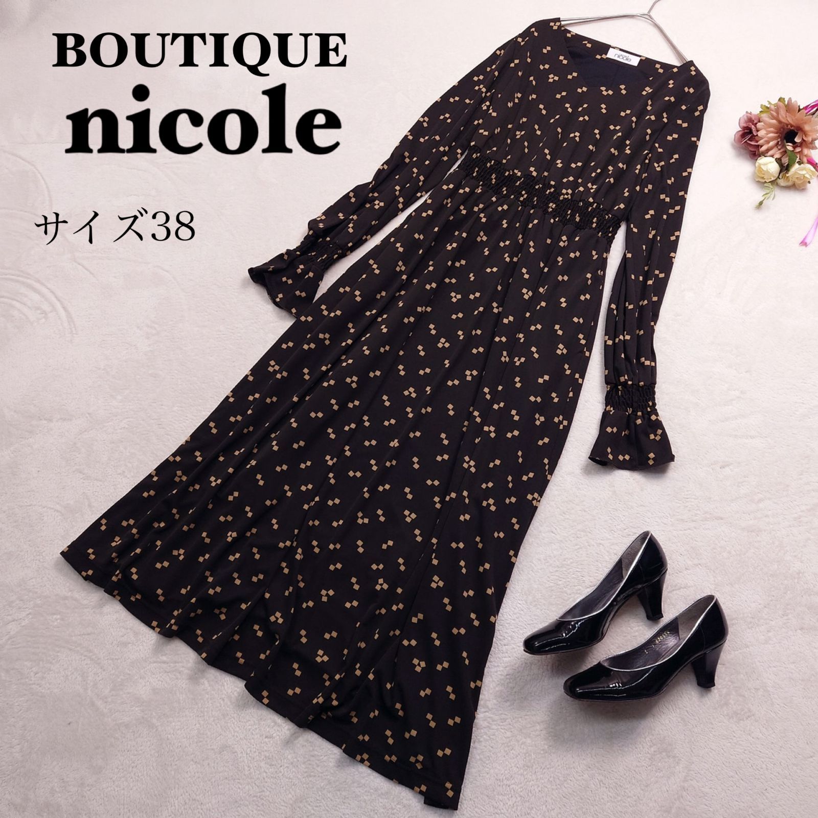 極美品】ブティックニコル（BOUTIQUE nicole）上品 Vネック ワンピース