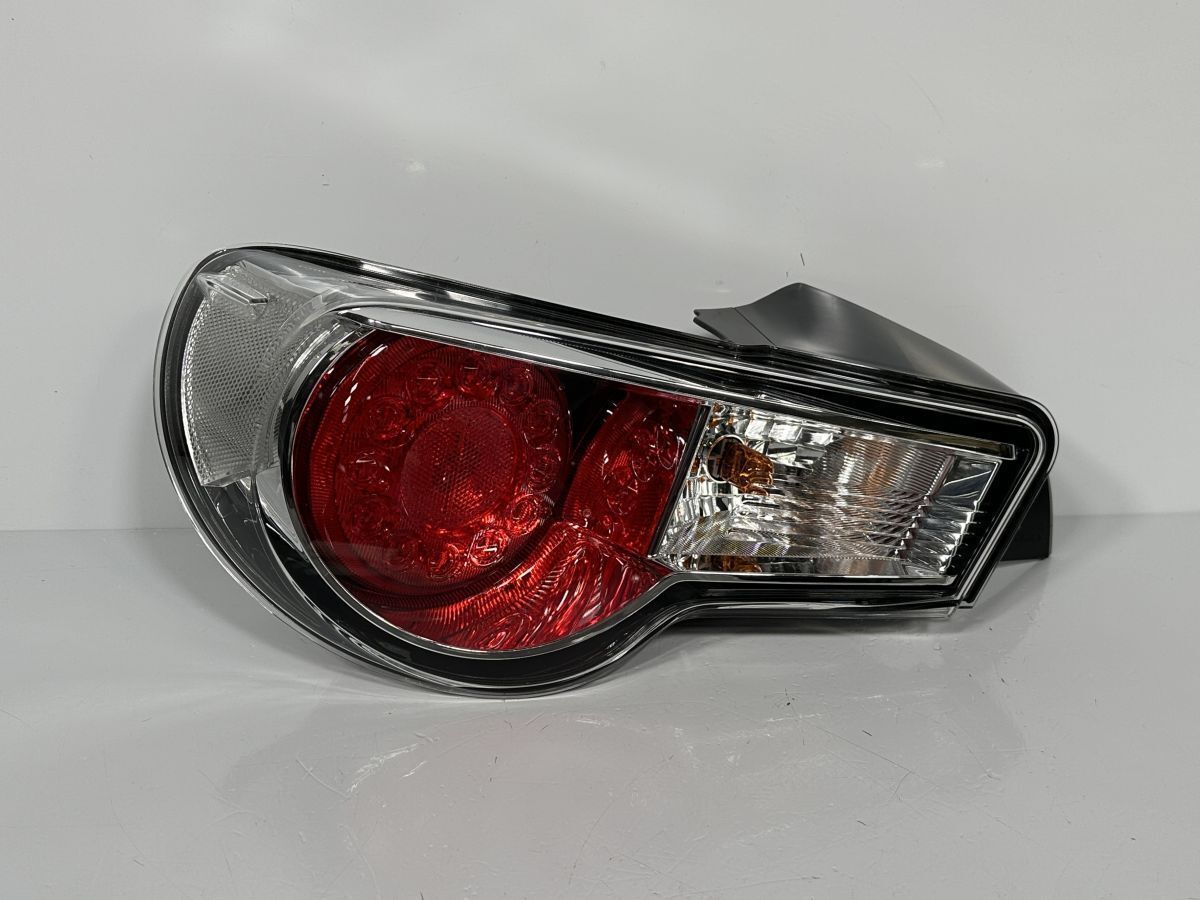 低走行 86 ハチロク ZN6 BRZ ZC6 前期 純正 左テールランプAssy LH SU003-02531 84912CA052 220-60082 220-60084 管理29989