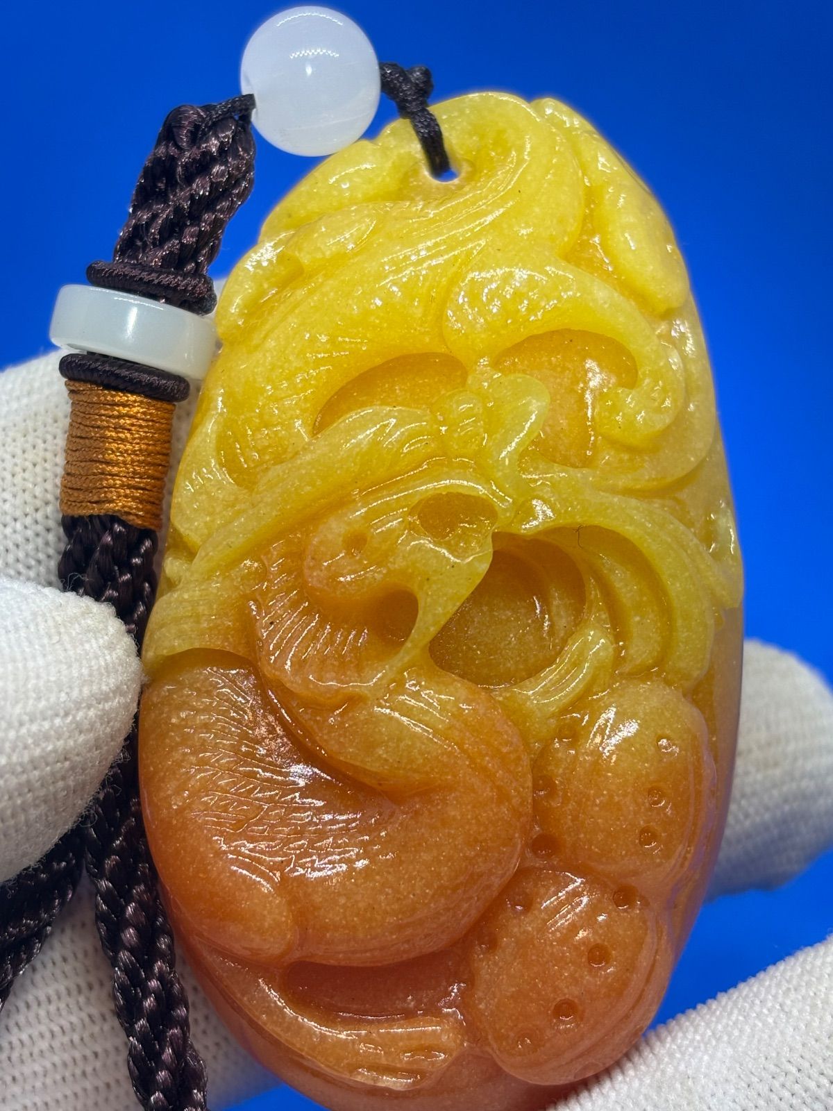 寿山石 手把件 精工彫刻「飛龍在天」】73×42×28mm / 98g5371