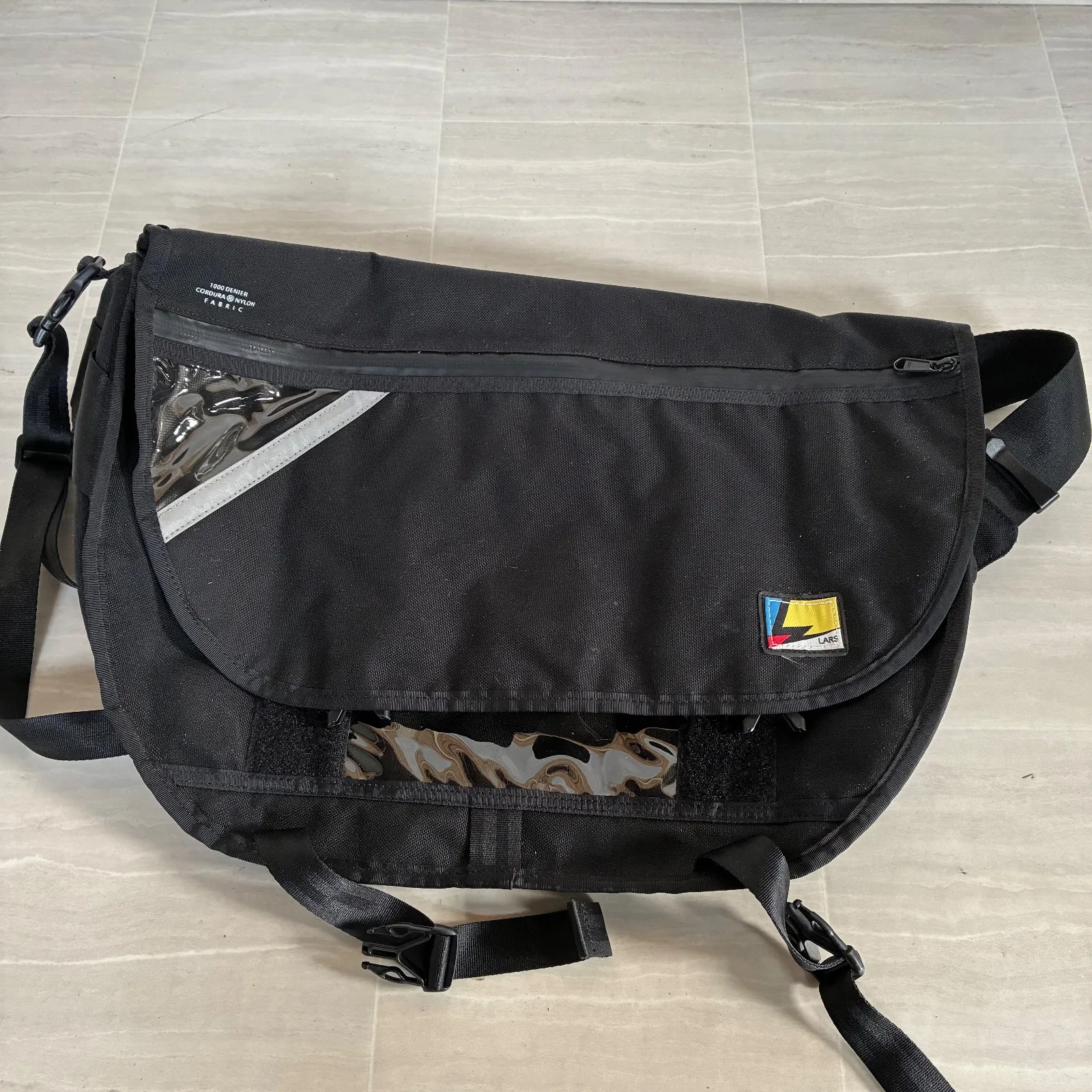 LARS（ラーズ） メッセンジャーバッグ(ヒッコリー柄) LARS（ラーズ） メッセンジャーバッグ(ヒッコリー柄) LARS