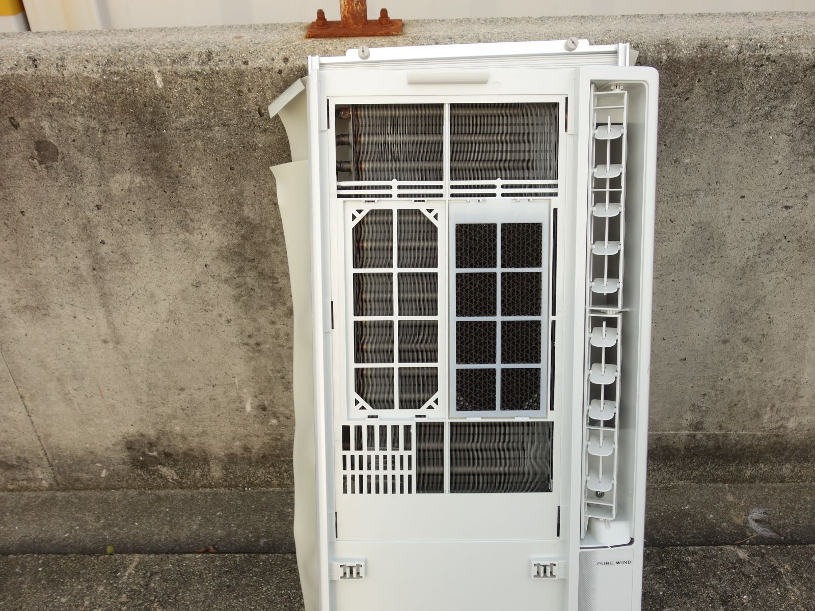 コロナ 窓用エアコン
