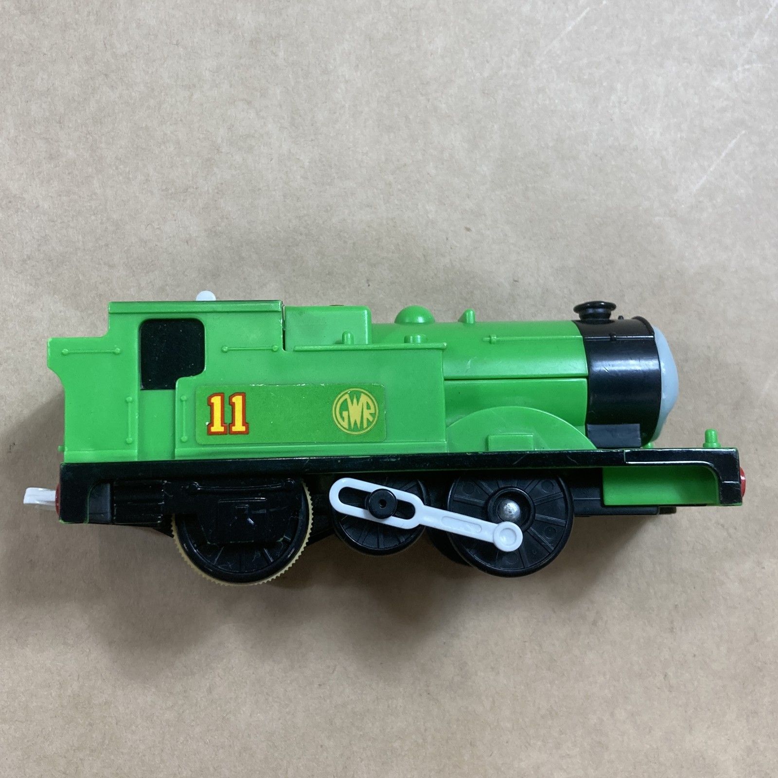 TAKARA TOMY