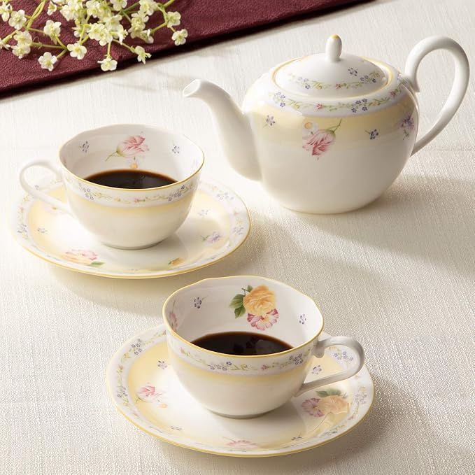 Noritake - ノリタケ　ティー・コーヒーカップ＆ソーサー ペア　NORITAKE  2客セット Amazon｜Noritake ノリタケ カップ ＆ ソーサー （ 色変り ペア