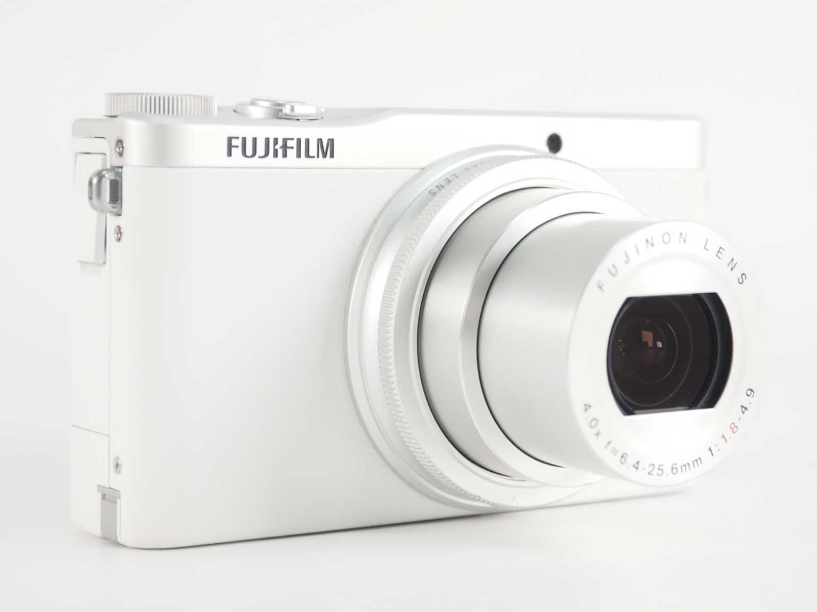 美品 箱あり FUJIFILM 富士フイルム XQ2 Amazon | FUJIFILM プレミアムコンパクトデジタルカメラ XQ2