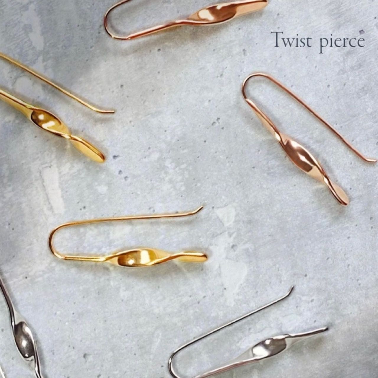 Twist Curl Pierce 01 Shihara】DIAMOND TWIST CURL PIERCE 02 【公式