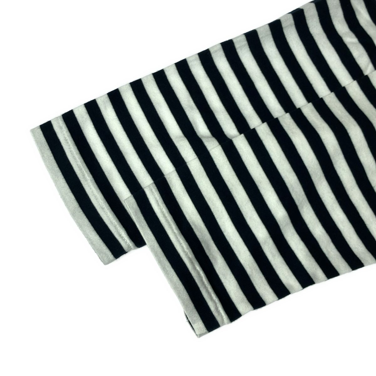 CDG by COMME des GARCONS シーディージーバイコムデギャルソン ロゴ