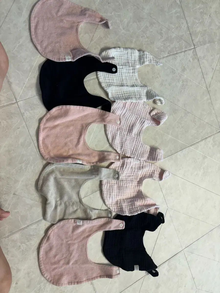 定番，品質保証 55 スタジオ よだれかけ 9 犬 まとめ売り その他