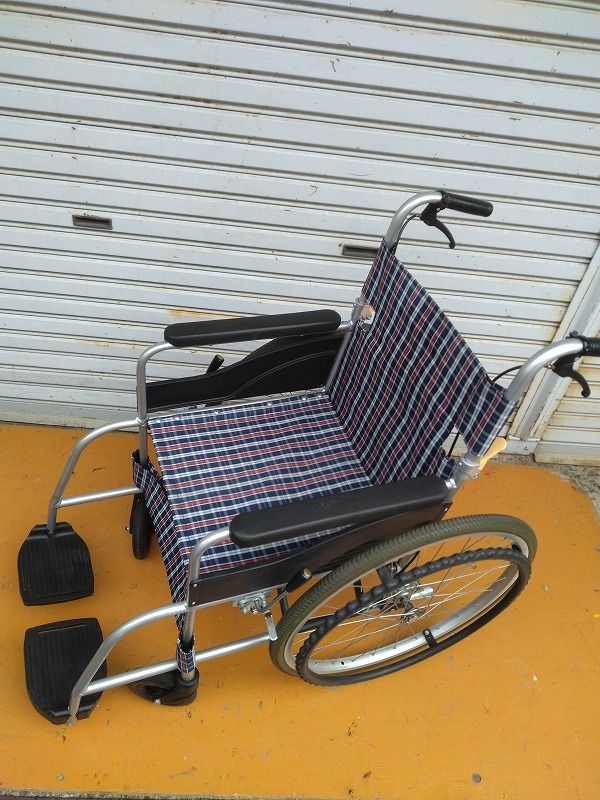 KM-25-0521-02 一部地域を除き 自走式車椅子 ノーパンク 日進医療器 NEOシリーズ NEO-1