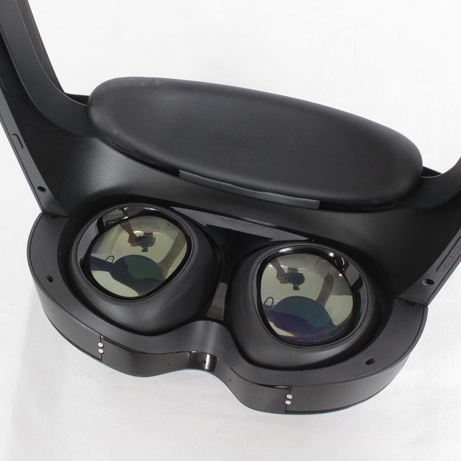 美品】Meta Quest Pro 256GB+純正フル遮光ブロッカー付き VR ヘッド 